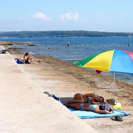 Seaside Holiday House Novigrad - 18162 노비그래드달마샤