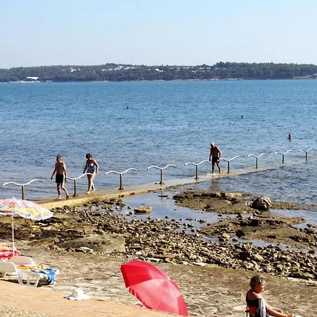 Seaside Holiday House Novigrad - 18162 Ferienhaus Novigrad (Dalmatia)