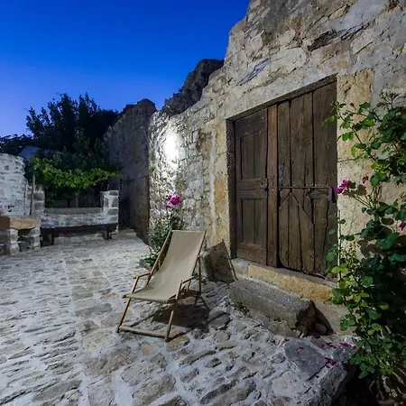 Seaside Holiday House Novigrad - 18162 *